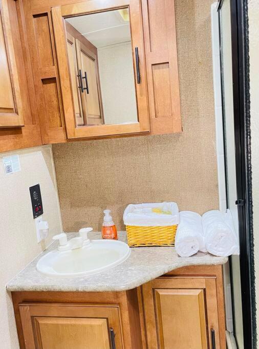 Secluded Rv With Private Hot Tub Apartman Rutherfordton Kültér fotó